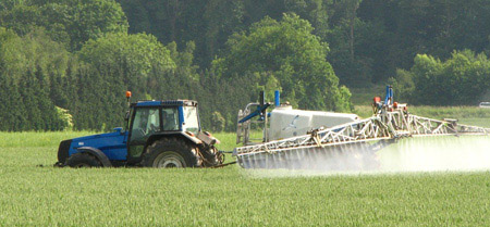 tracteur pesticides