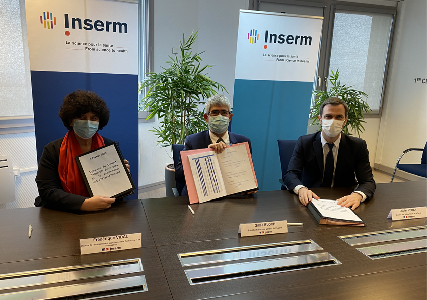 Signature du premier contrat d’objectifs de moyens et de performance entre l’Inserm et l’État