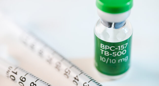 Vieillissement, performances sportives, sommeil… Que dit vraiment la science des peptides ?